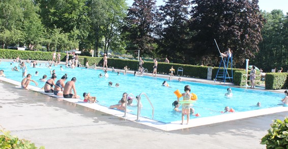 Image Piscine les pins d'Haguenau