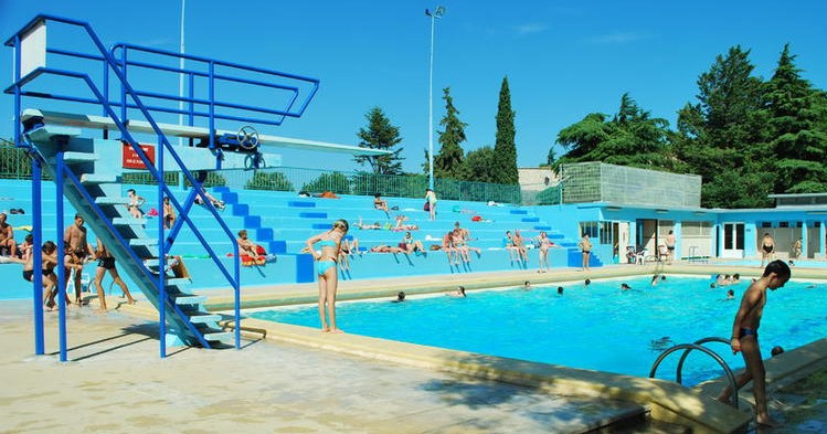 Image Piscine de Vaison la Romaine
