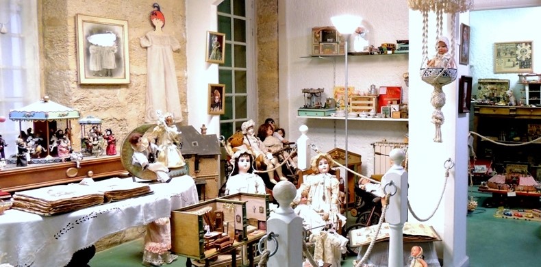 Image Musée Jouet et Poupée Ancienne